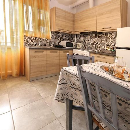 Stay Here - Διαμέρισμα Στο Κέντρο Του Βόλου Volos Exterior foto